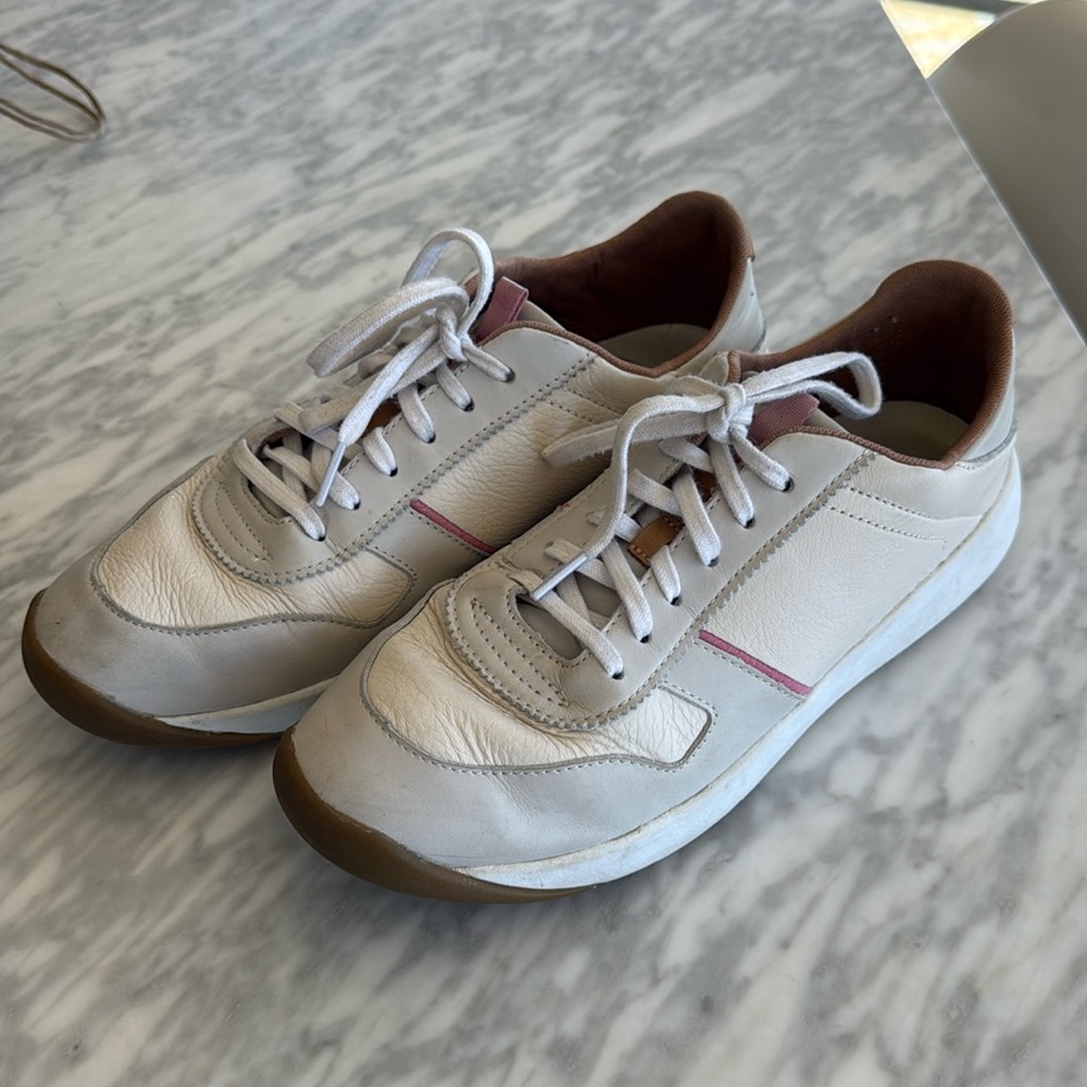 OluKai Women's Kaulele Sneakers
